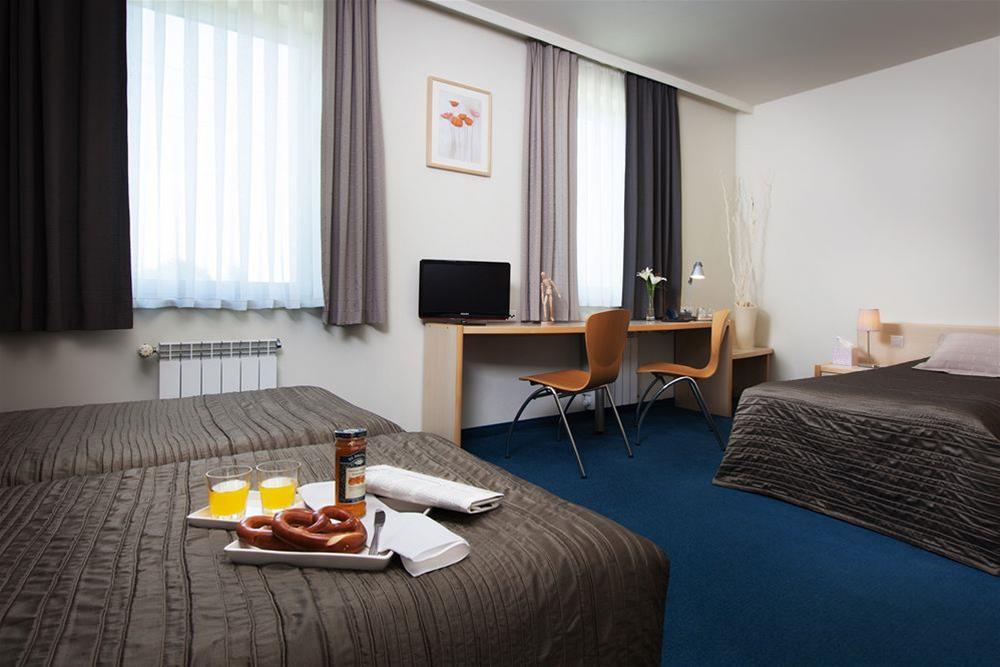 Hotel Perla Krakow Luaran gambar